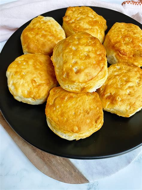 Air Fryer Canned Biscuits With Refrigerated Dough Return To The Kitchen