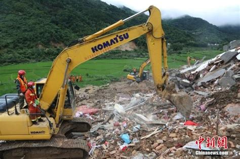 直擊湖北黃梅山體滑坡現場：雨夜挑燈救援 祈盼生的奇蹟 壹讀