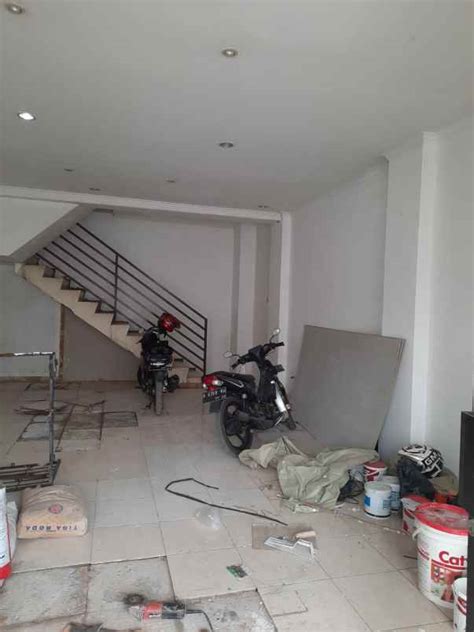 Dijual Cepat Ruko 3lt Hook Dijalan Transyogi Menghadap Jalan Raya