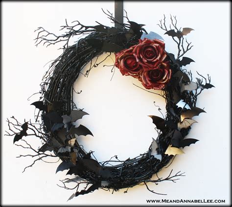 DIY Halloween Bat Wreath | Spooky Decor | Me and Annabel Lee