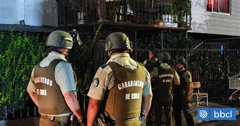 Carabineros busca a sujeto que disparó a uniformados durante un