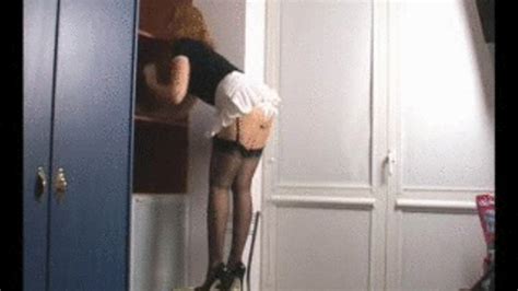 PANTY FETISH KIRSTY SHOWS TITS 320 X 240 DIAL UP WMV