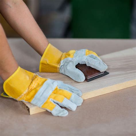 What Does Acetone Do to Acrylic Paint? - acrylicspot.com