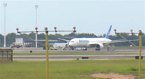 Turbulência em voo da Air Europa deixa 30 feridos e força pouso de