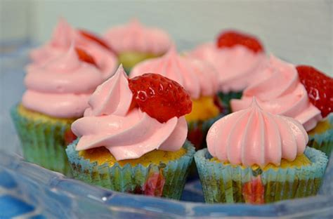 Frosting Med Jordgubb Och Lime Lyckasmedmat Se