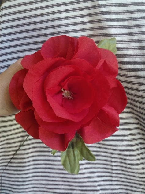 MyFriendsCallMeMacGyver: Napkin Rose tutorial