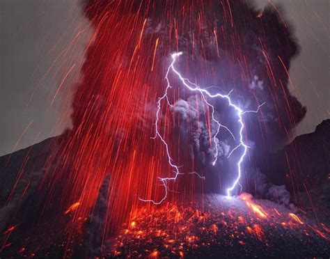 Sakurajima Japan Photos Electrifying Volcanic Lightning Ny Daily News