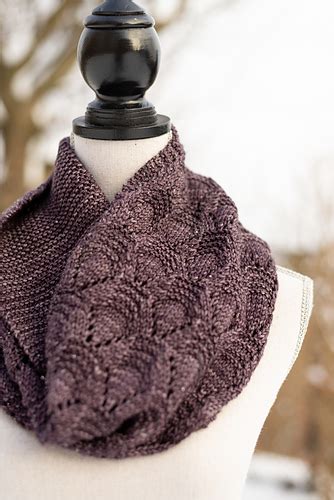 Ravelry Antiqued Cowl Pattern By Kelene Kinnersly