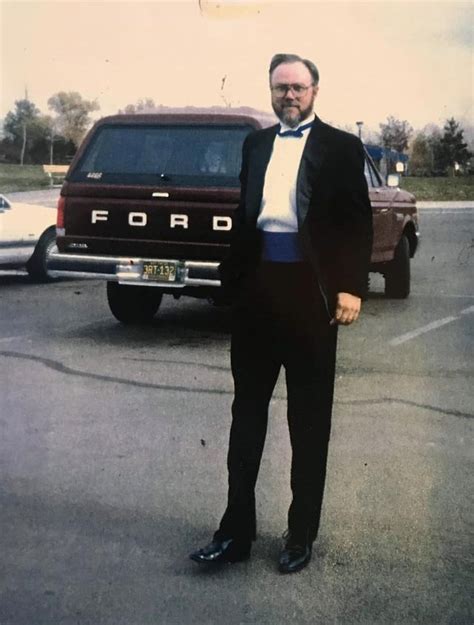 rare (maybe?) pic of Dave Sanders : r/ColumbineKillers