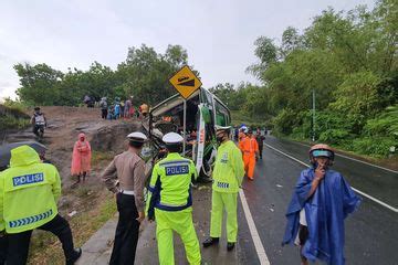 KNKT Ungkap Sejumlah Fakta Kecelakaan Bus Pariwisata Di Imogiri Yang