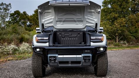 2022 GMC Hummer EV: 1,000 hp, 350 miles of range, $112,595