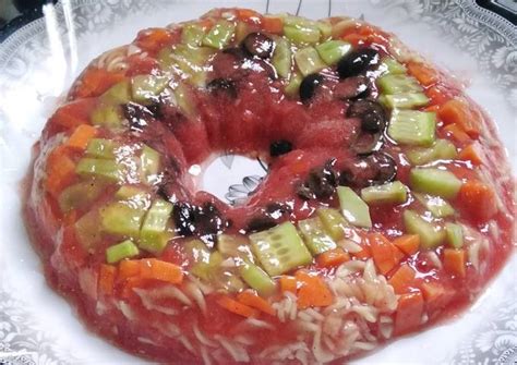 Tomato aspic salad Recipe by Madiha Kamran - Cookpad