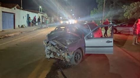 Acidente Em Pires Do Rio Motorista Sem Habilita O Perde Controle E