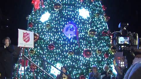 City of Mobile holds annual Christmas tree lighting