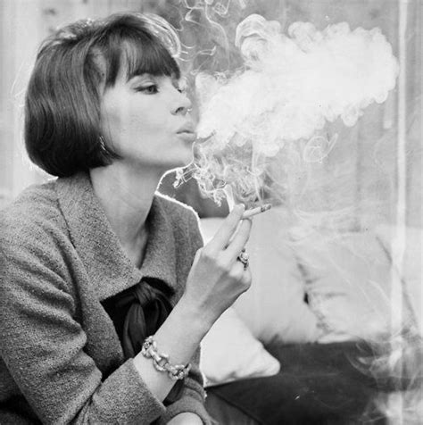 Victoria Principal Smoking