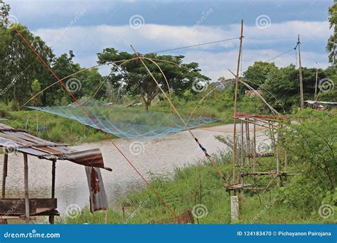 Dip net for fishing. editorial image. Image of countryside - 124183470