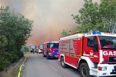 Na Krasu več kot tisoč gasilcev z vseh koncev Slovenije N1