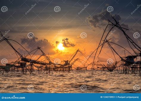 Paisaje Del Pueblo Del S Del Pescador En Tailandia Con Varias