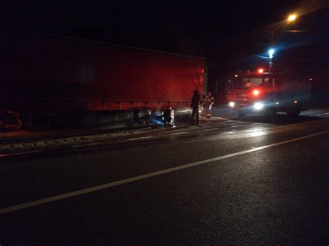 Incendiu La Un TIR Pe Un Drum Din Cluj I A Explodat Roata FOTO