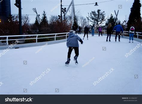 2 Maggie Daley Ice Skating Rink Images, Stock Photos, 3D objects ...