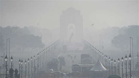 Dense Fog Reduces Visibility In Delhi Ncr Several Trains Delayed