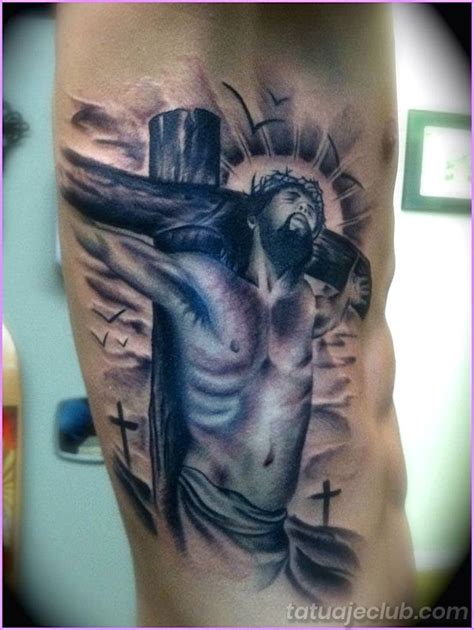 Tatuajes del Sagrado Corazón de Jesús en la espalda Tatuajeclub