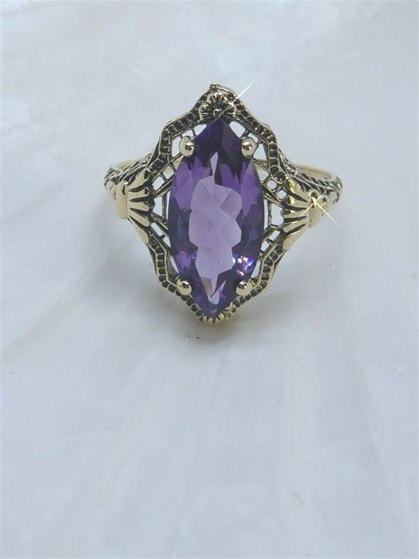 9CT GOLD VICTORIAN STYLE MARQUISE CUT AMETHYST RING Gem