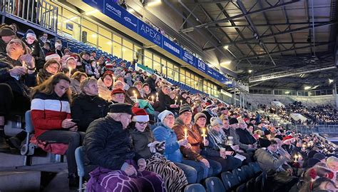 12 000 Menschen hören biblische Weihnachtsgeschichte im Ostseestadion