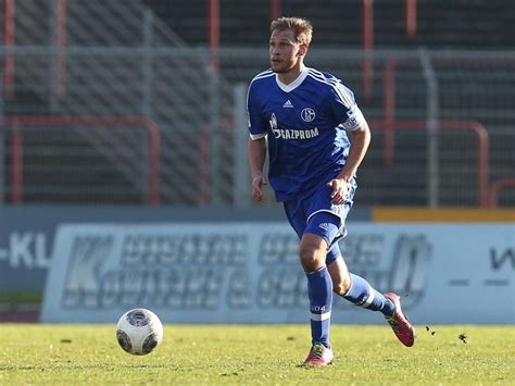 Schalke Kapitän Höwedes fällt womöglich aus