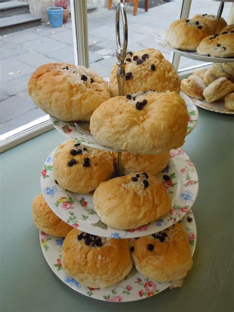 Bath buns | Bath buns, Afternoon tea recipes, Bbc food