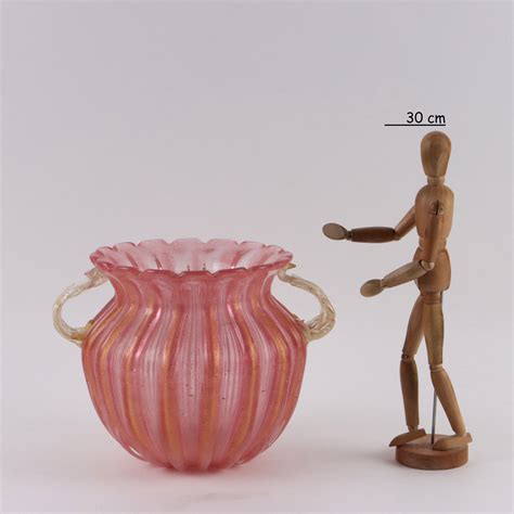 Vaso In Vetro Rosa Di Murano Modernariato Oggetti In Vetro