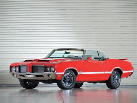 Oldsmobile Cutlass Supreme Convertible Classic Muscle