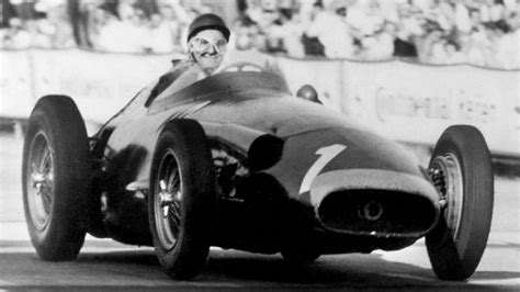 Los Restos De Fangio Ya Descansan En Su Museo De Balcarce