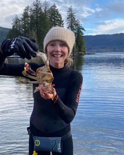 Sarah Chalke Biography: Age, Net Worth, Instagram, Spouse, Height, Wiki