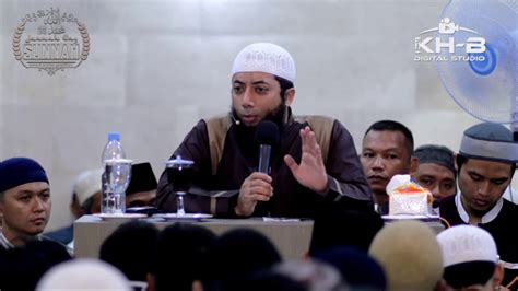 Zuhud Sesuai Dengan Kaidah Sunnah 4Imam Mazhab Ust Khalid Basalamah