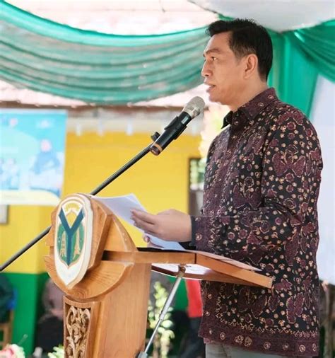 Bupati MFA Serahkan Secara Simbolis Sertifikat Program PTSL Dan