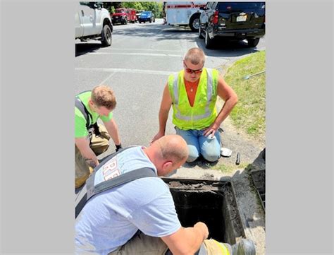 How Firefighters Rescued 4 Ducklings Trapped Under Storm Drain In