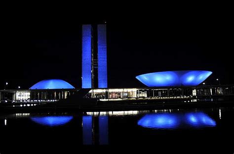 Congresso Ilumina Se De Azul Em Campanha De Preven O Ao C Ncer De