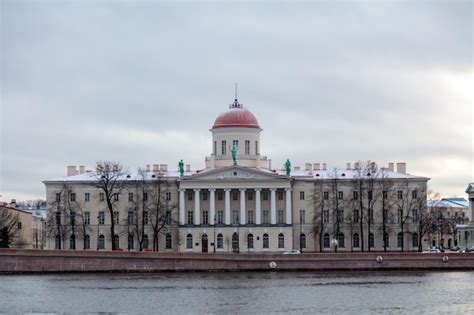 Premium Photo | The building of the state hermitage museum