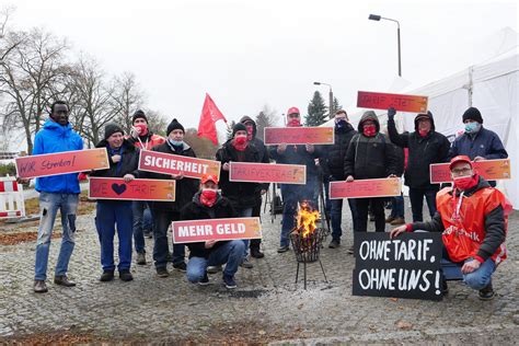 Achtst Ndiger Warnstreik Belegschaft Erh Ht Den Druck Um Eine Weitere