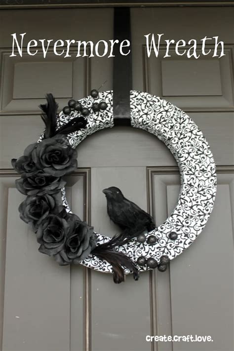 Halloween Ribbon Wreath | Easy Halloween Decor Idea