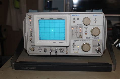 Tektronix Spectrum Analyzer Most Used In Shops All Over The World