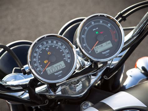 2015 Triumph Rocket Iii Roadster Review Top Speed