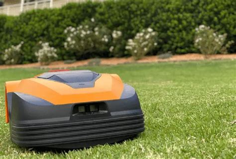 Complete Guide To Buying The Best Robotic Mower