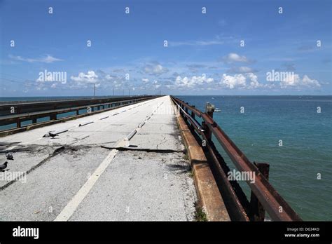 The Old 7 Mile Bridge On The Florida Keys Stock Photo Alamy