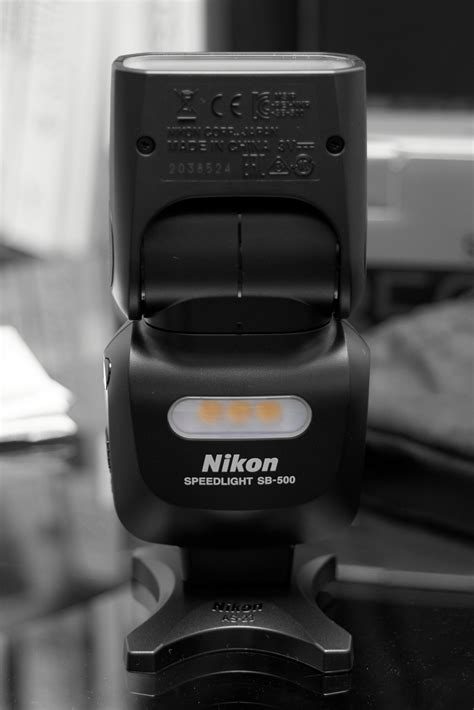 Unboxing: Nikon Speed Light SB-500