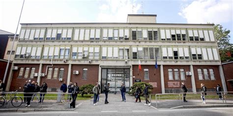 Chi Sono I Detenuti Nel Carcere Minorile Beccaria Di Milano Il Post