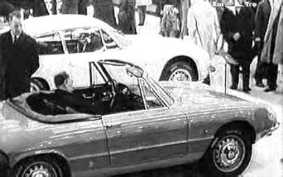 IMCDb org 1967 Alfa Romeo Spider 1600 Duetto 105 03 in Le départ 1967