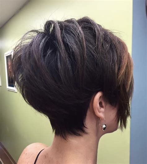 30 Smartest Short Hairstyles For Thick Hair Artofit