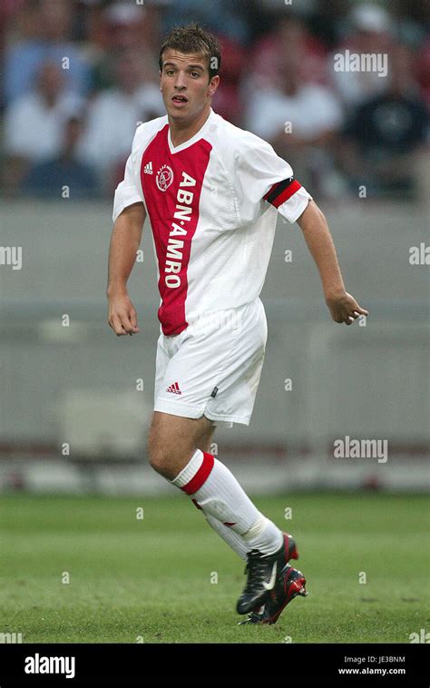 Van der vaart ajax hi-res stock photography and images - Alamy